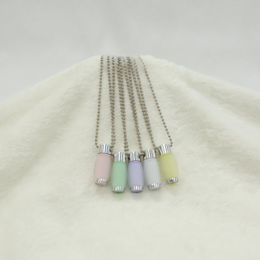 カラーカプセル   キーホルダー＆ネックレスチェーン付