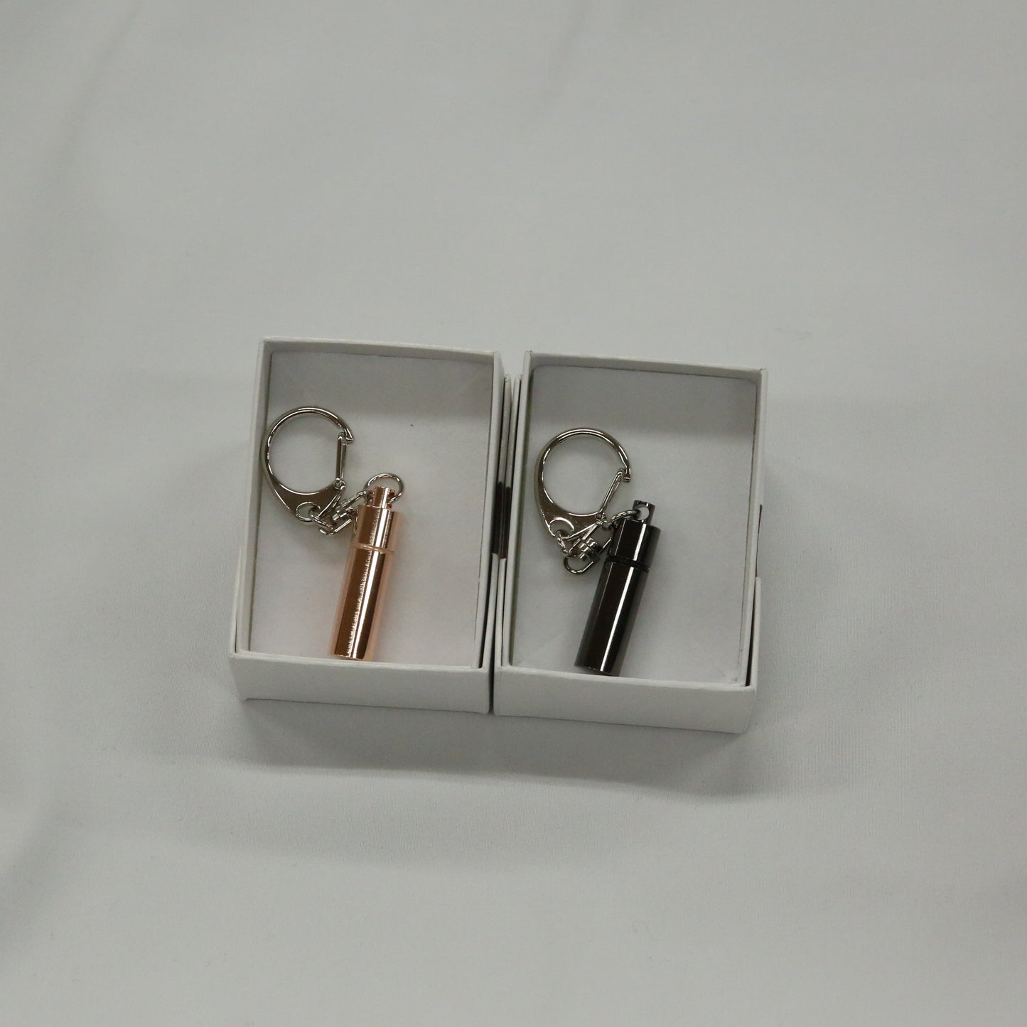 ステンレス製ペット遺骨キーホルダー ガラス管入り二重構造